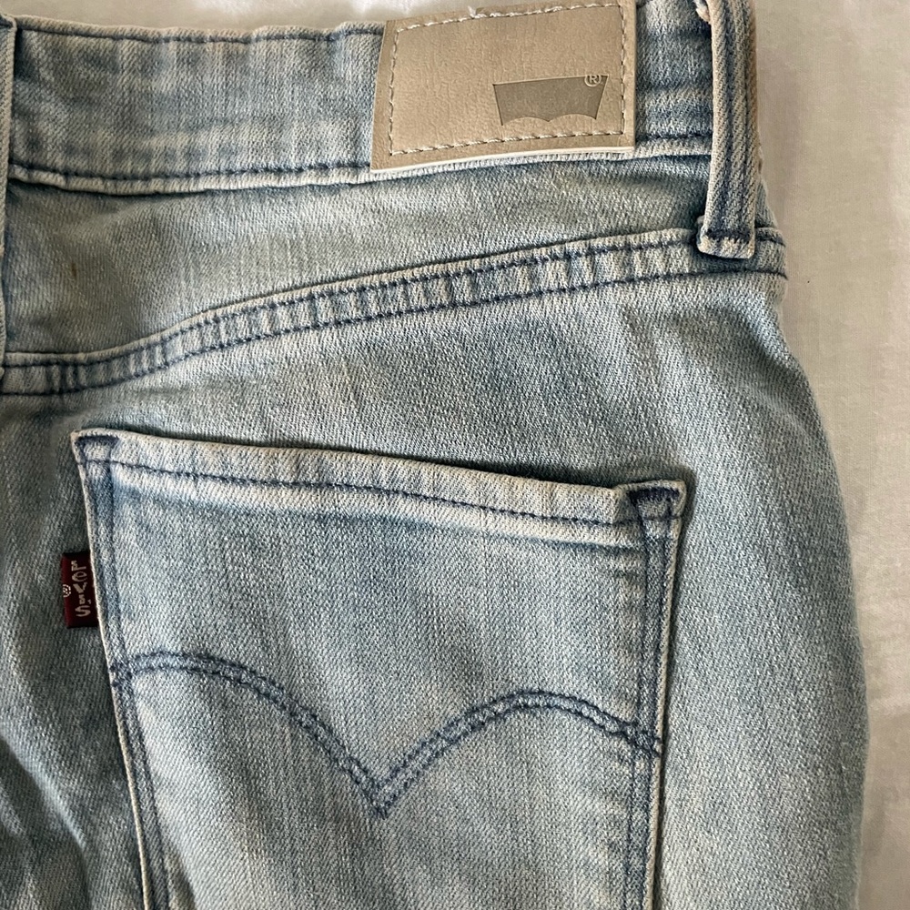 Skinny light washed Levi’s
